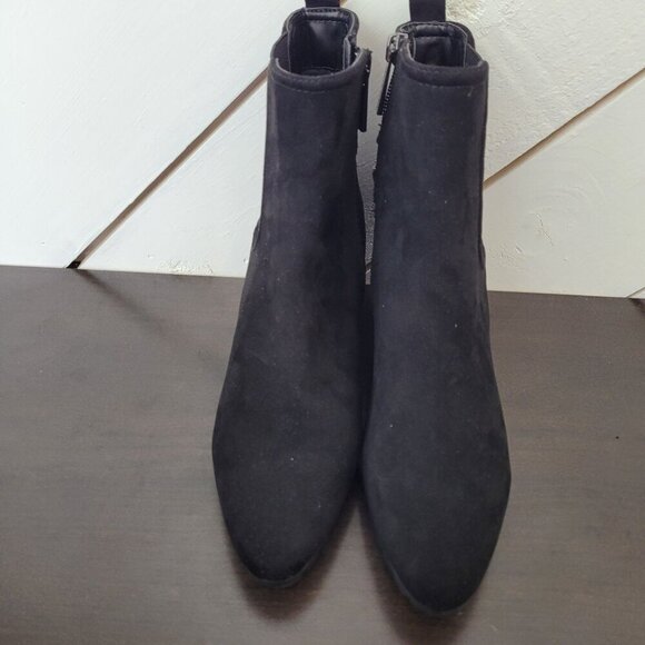 NEW Anne Klein Valore Womens Black Suede Ankle Booties Wedge Size 6.5 - Picture 3 of 10